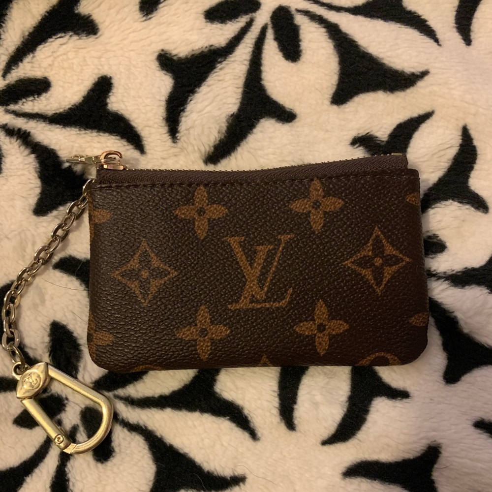 *NON* authentic LV coin purse